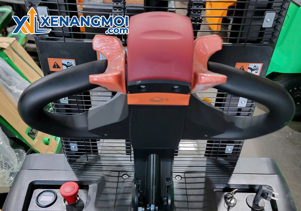 Xe nâng Pallet stacker Hangcha 1.5 tấn (mini) CDD15-WHL-i 5 Tay cầm điều khiển trên xe nâng Pallet stacker Hangcha 1.5 tấn (mini) CDD15-WHL-i