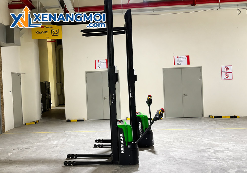 Xe nâng Pallet stacker Hangcha 1.5 tấn mini CDD15-WS-i 4 Ứng dụng thực tế của xe nâng Pallet stacker Hangcha 1.5 tấn mini CDD15-WS-i