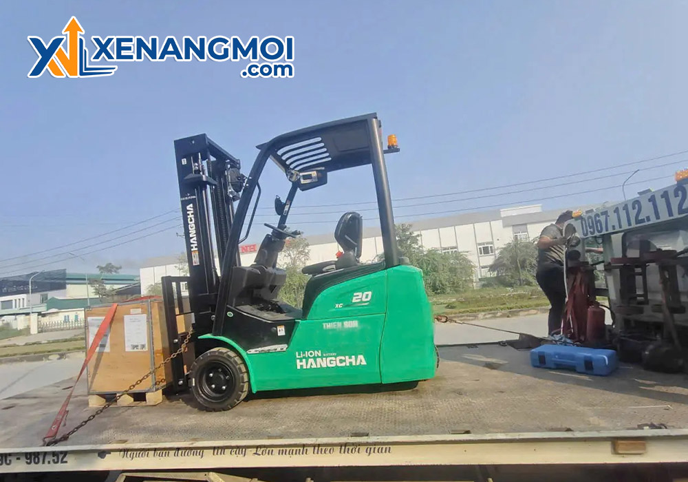 Tại sao nên chọn mua xe nâng điện mới Trung Quốc thay vì xe bãi Nhật? 1 Chi phí đầu tư xe nâng điện mới Trung Quốc vô cùng hợp lý