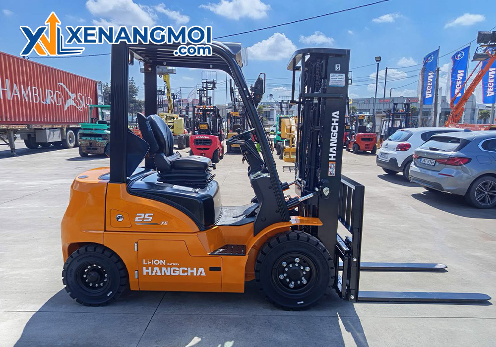 Xe nâng điện Hangcha 2.5 tấn dòng XE 3 Xe nâng điện Hangcha 3.5 tấn dòng XE có nhiều ưu điểm