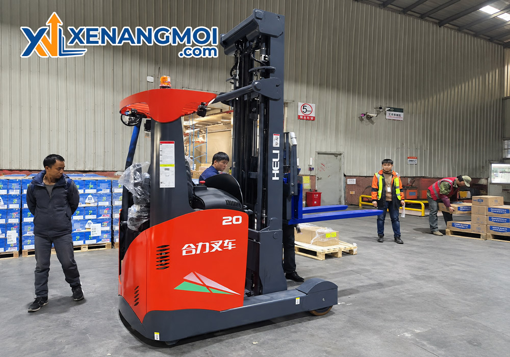 Xe nâng đứng lái Heli reachtruck 3 Xe nâng đứng lái Heli reachtruck 2 tấn CQD20-GC2RLi