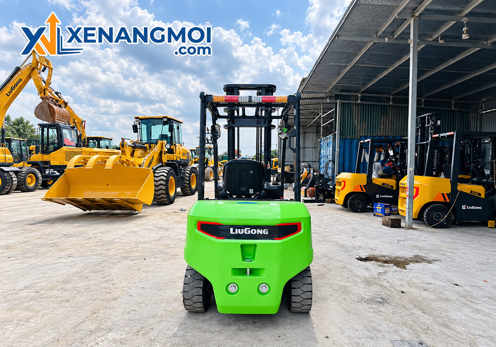 Xe nâng điện Liugong 3.5 tấn 5 Xe nâng điện Liugong 3.5 tấn tối ưu công việc nâng hạ