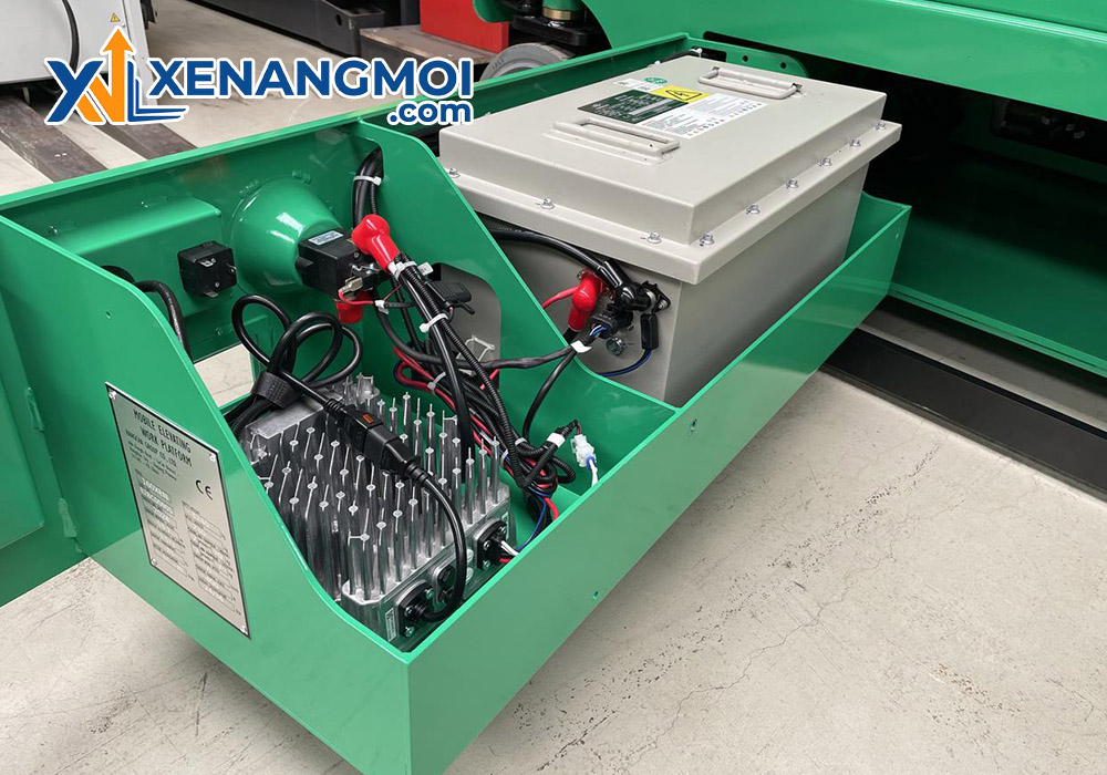 Xe nâng người dạng cắt kéo 16m Hangcha 160XEN 3 Xe nâng người dạng cắt kéo 16m Hangcha 160XEN dễ dàng thay pin